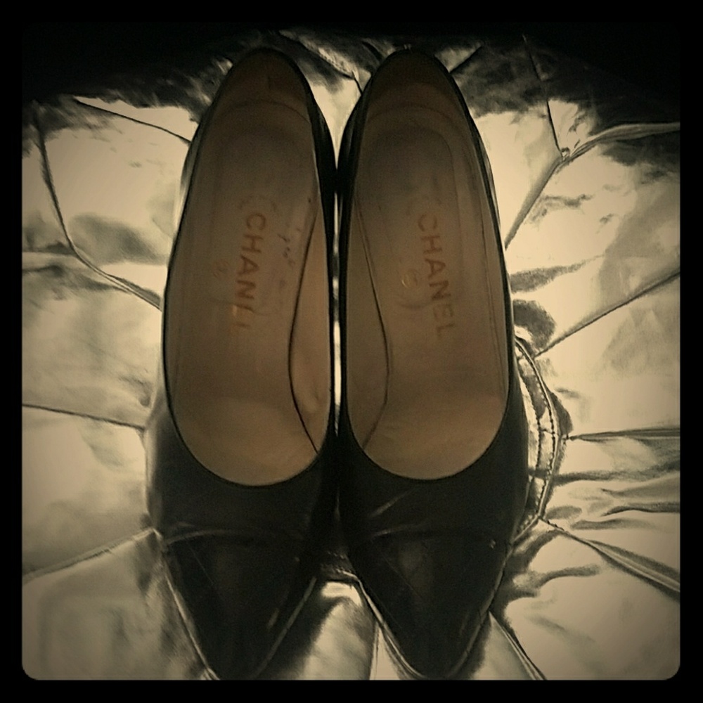 Vintage Chanel Pumps